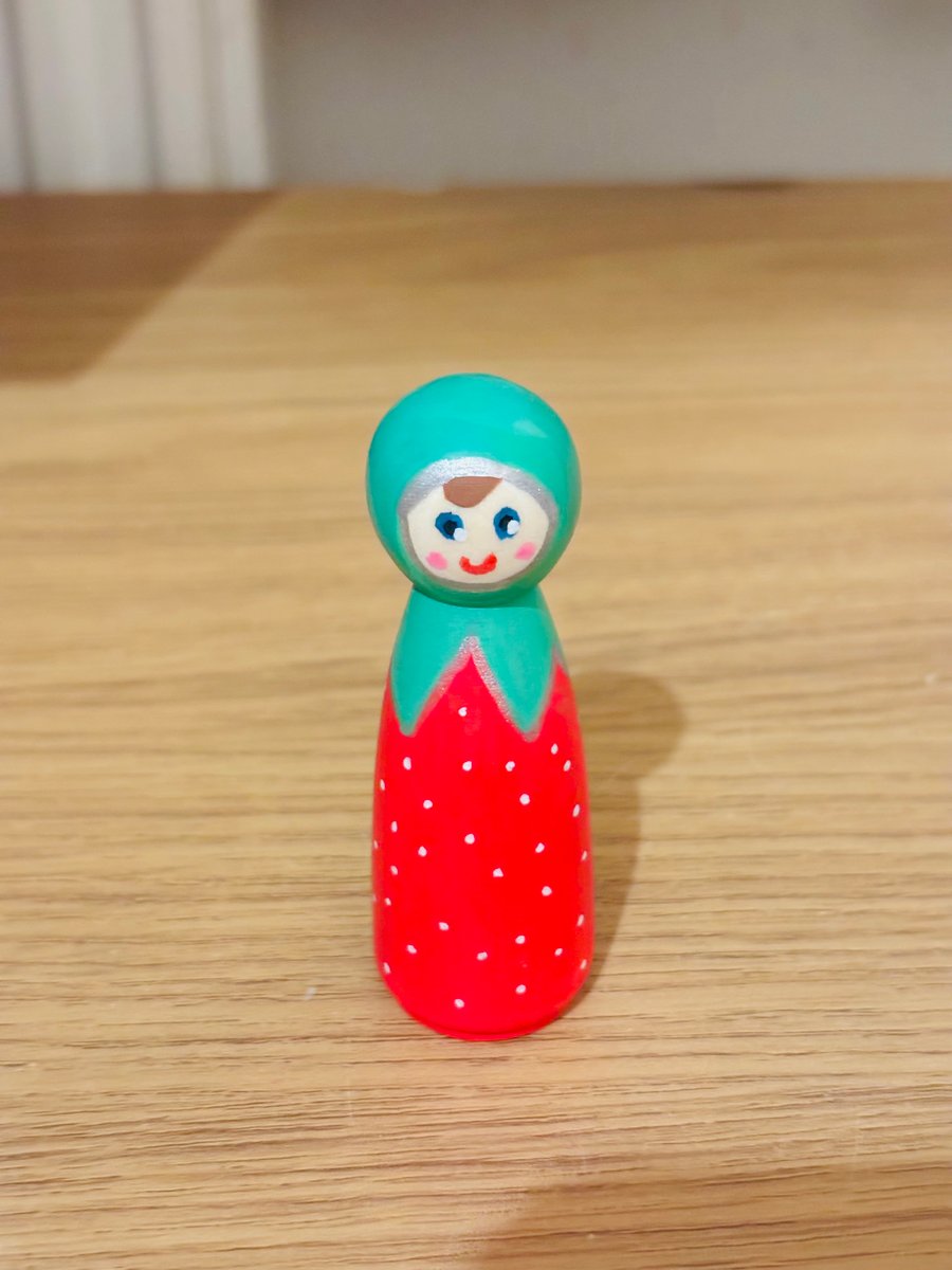 Miss Strawberry Peg Lady