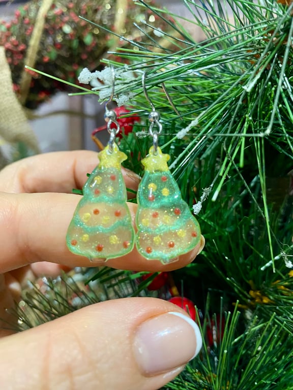 Cute Shimmering Christmas Tree Earrings 