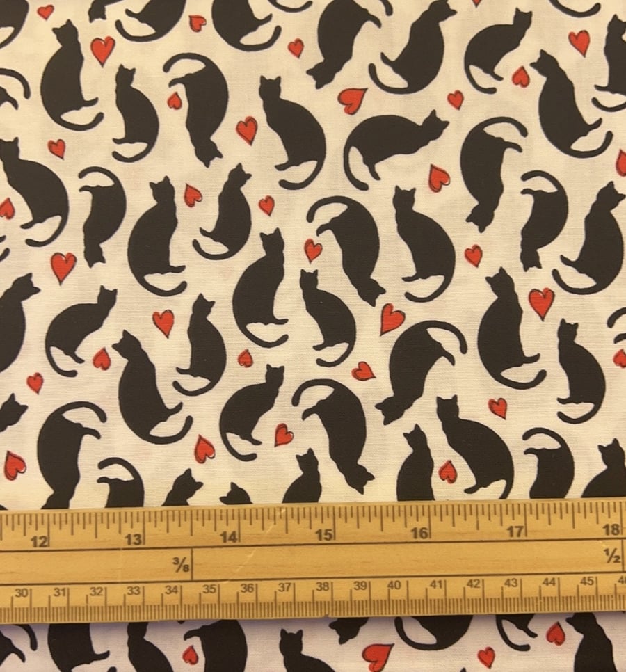 Fat Quarter Spooky Black Cat Love On White 100% Cotton Quilting Fabric