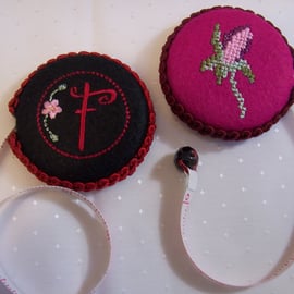 Initialled Retractable Tape Measure. Chic Black or Fuchsia for any Handbag.