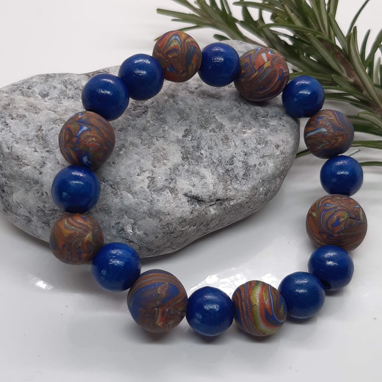 Polymer clay bracelet with wooden beads 