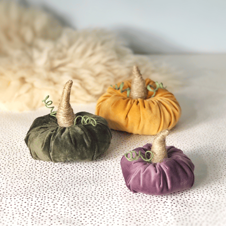 Set of 3 Hallow's Eve Velvet Pumpkins