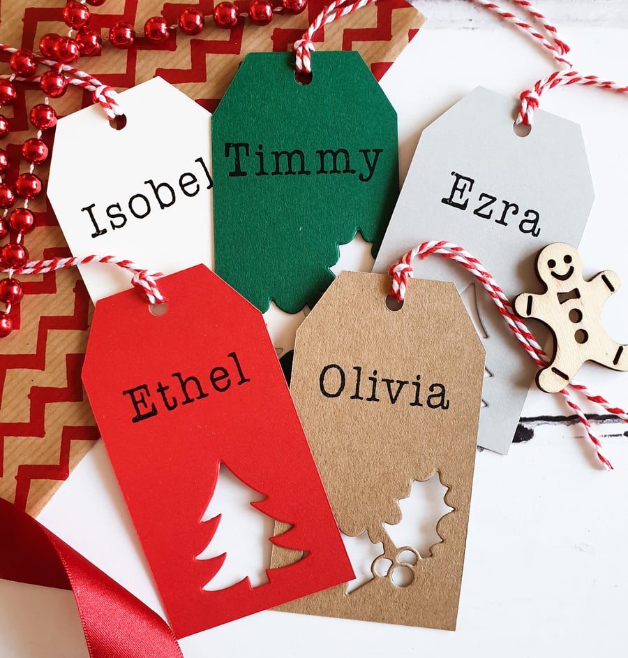 Christmas Gift Tags in Traditional Colours. Pack of 10.