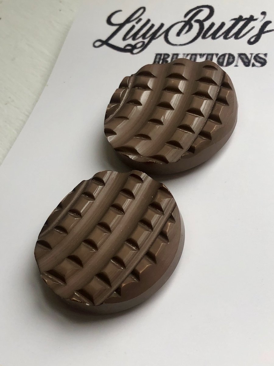 2 Vintage Chunky Buttons - Mushroom 33cm