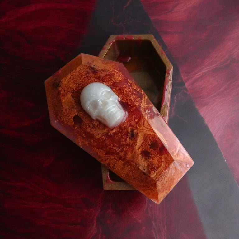 Sarcophagus trinket box (Red lazurite)