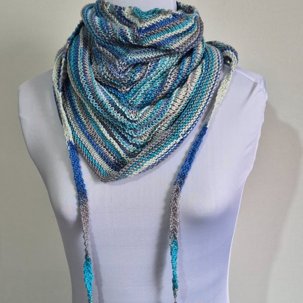 36. Triangular Handknitted Neck Scarf.