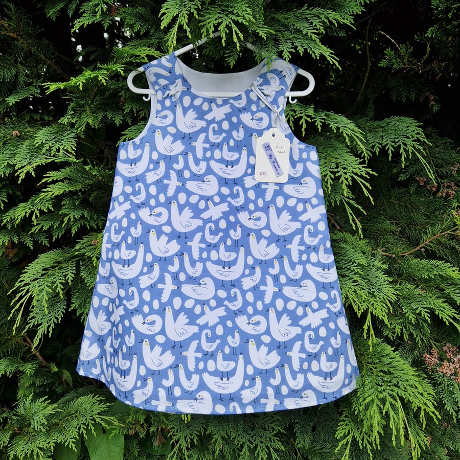 Age: 3-4yr Blue Multi Bird dress. 