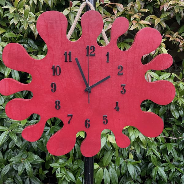 Large Red Wooden Splat Wall Clock – Contemporary Decorative Statement Clock