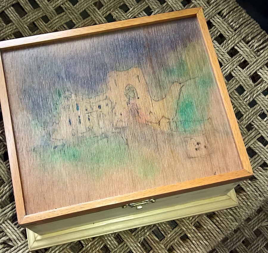 Tonbridge Castle Motif Jewellery box