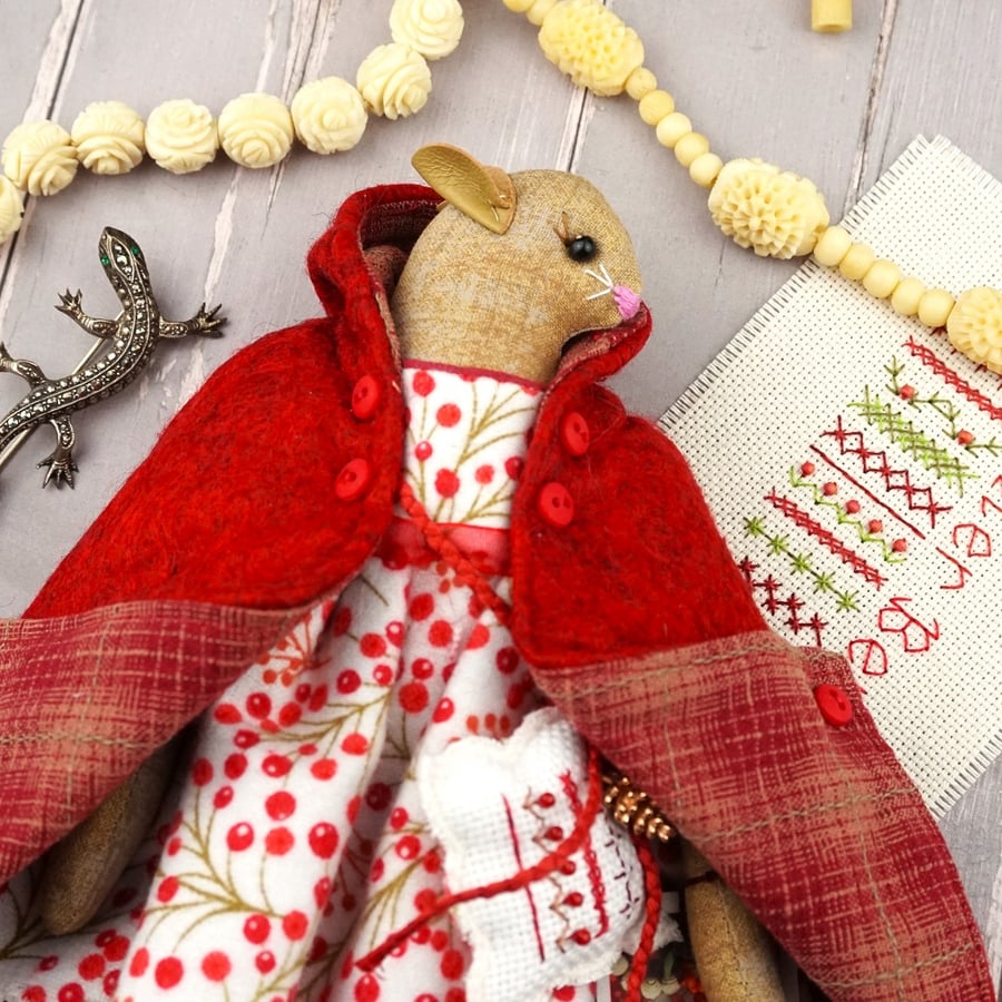 Myrtle, A Winter Berry Christmas Mouse in a Wool Cape