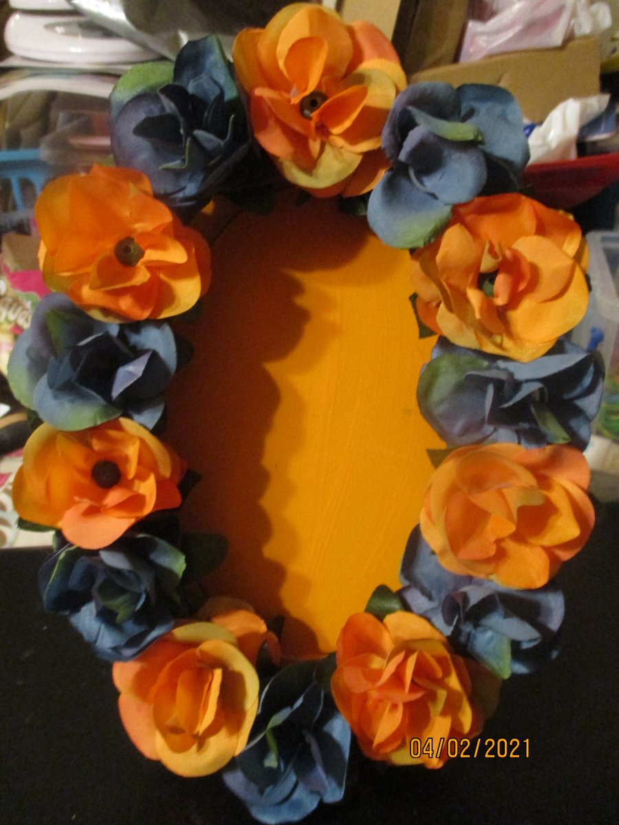 Flowers Oval Frame
