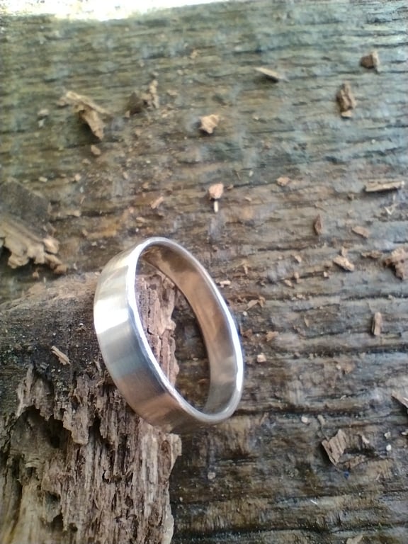 Unisex 5mm wide wedding or plain silver ring