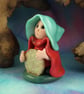 Tiny Thrupenny Bit Gnome 'Erin' with 1952 threepenny piece OOAK Sculpt - Image 3