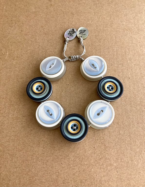 Sailor theme nautical colors - Vintage Button Adjustable Bracelet - Handmade