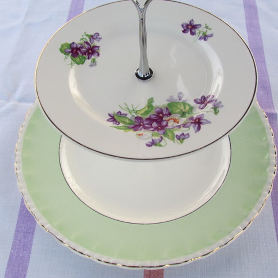 Green Cakestand