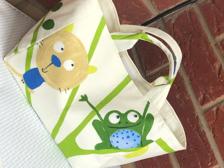 Handmade fabric lunch bag (frog)