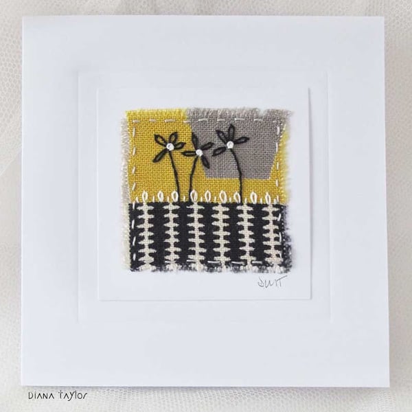 HAND EMBROIDERED GREETING CARD VINTAGE FABRIC DAISIES