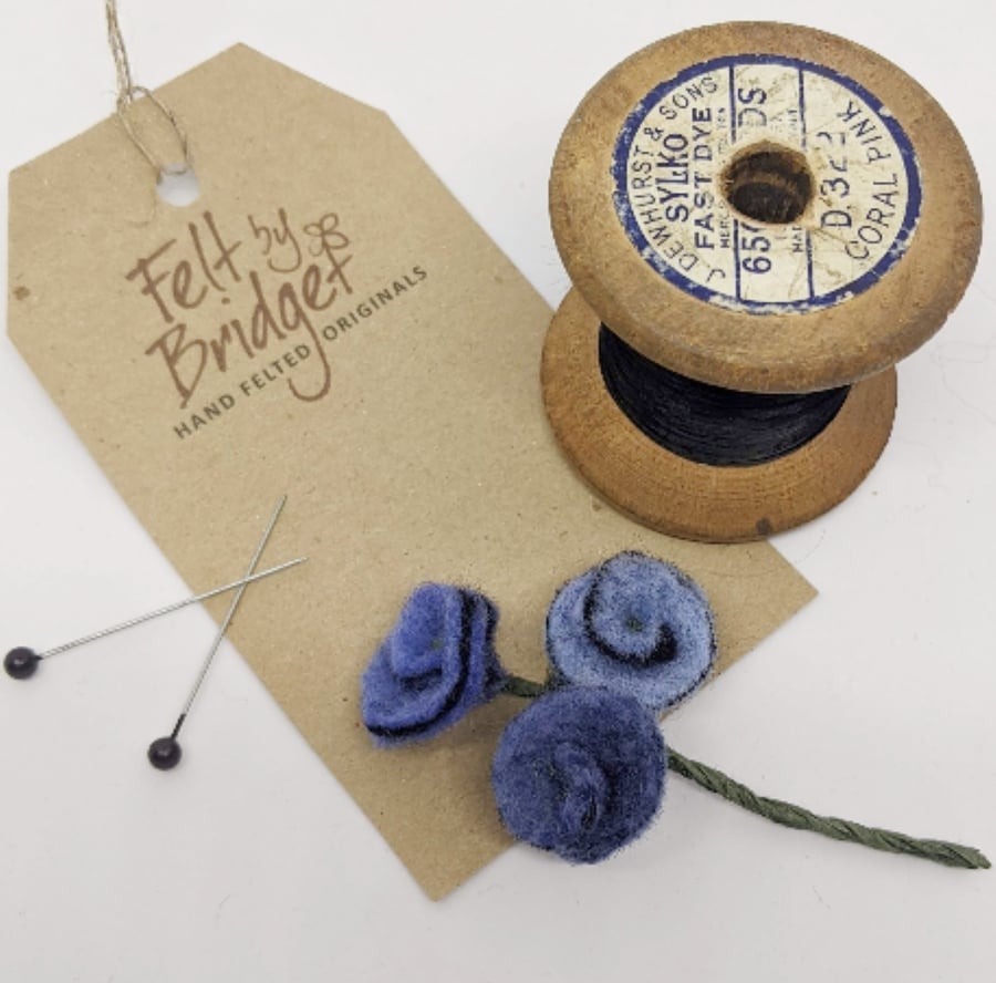 Small felted flowers posy brooch in shades of denim blue - vintage inspired