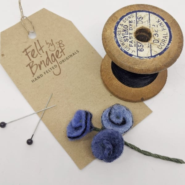 Small felted flowers posy brooch in shades of denim blue - vintage inspired