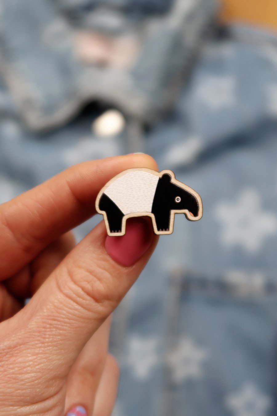 Adult tapir wooden pin badge, gift for animal lover, cute brooch.