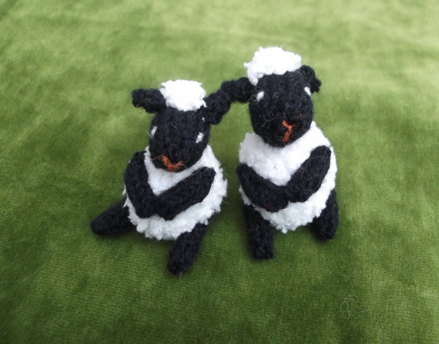 Knitted animal