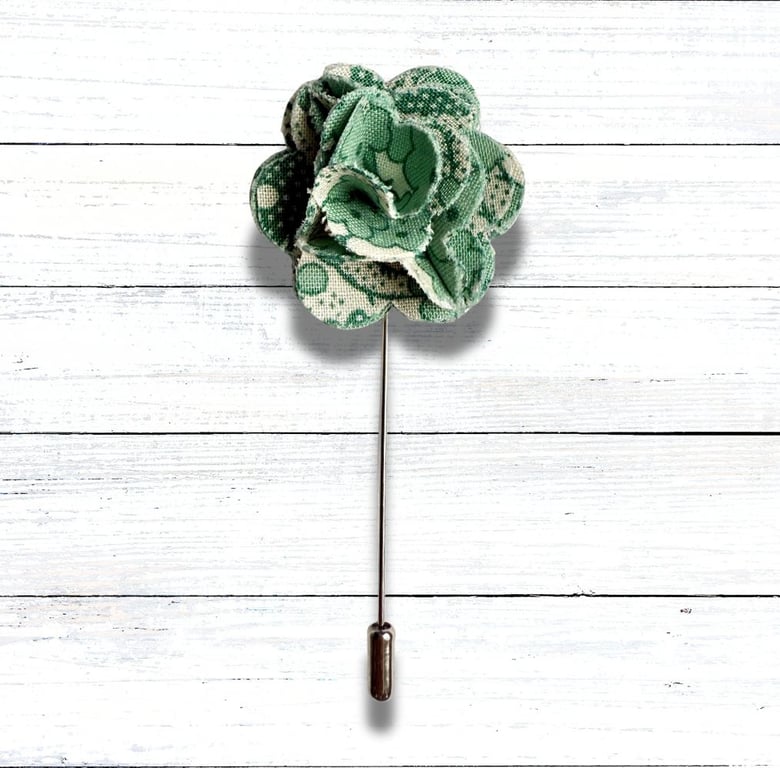 Flower Lapel Pin, Green Flower,  Wedding Buttonhole, Christmas Gift