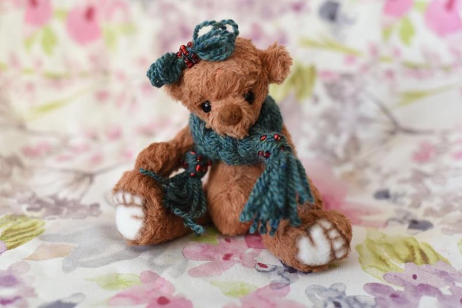 Hallie, cosy Christmas bear, hand sewn collectible artist bear with scarf