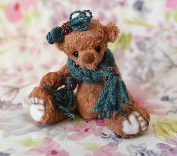Hallie, cosy Christmas bear, hand sewn collectible artist bear with scarf