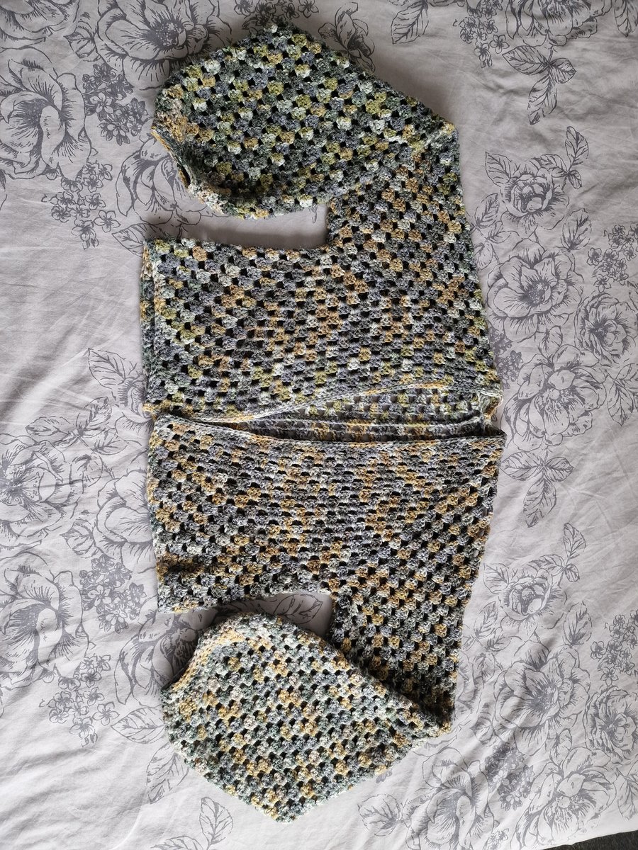 Crochet Hexagon Cardigan - Ladies Size 12