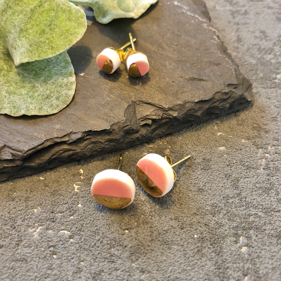 Ceramic button earrings - Baby pink duo