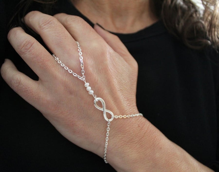 Infinity silver chain freshwater pearl slave bracelet