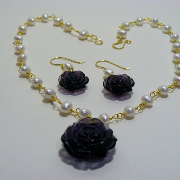 Freshwater Pearls with Amethyst Glass Flowers Jewellery Set.