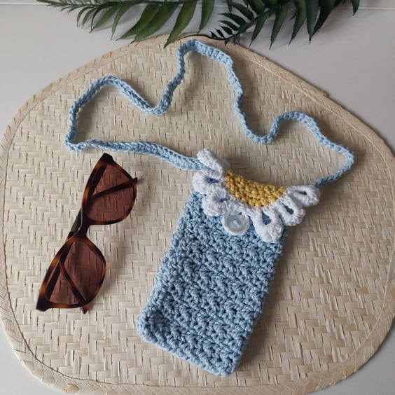 Crochet Cotton Daisy Glasses Case, Phone Case Baby Blue