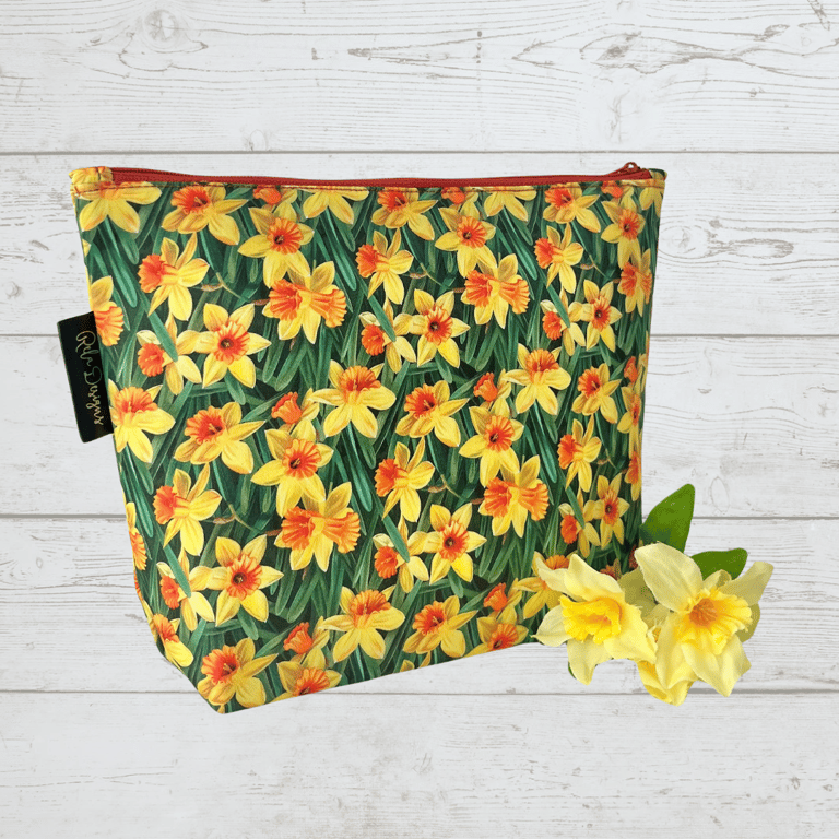Makeup bags daffodils 