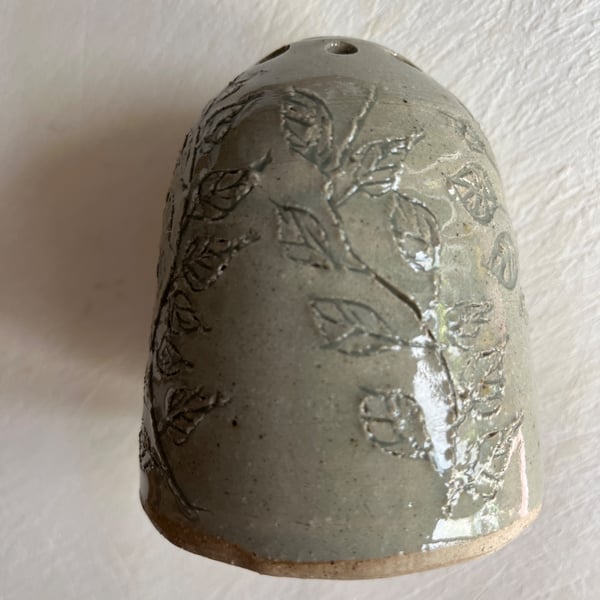 Pretty little  bud vase 