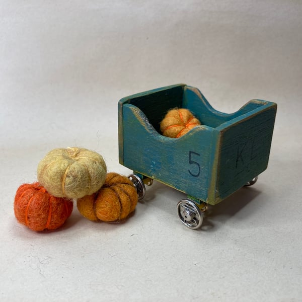 Halloween Truck and Pumpkins 