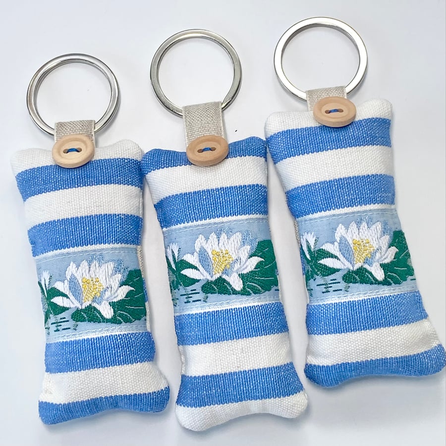WATER LILY KEY RING - blue and white stripes
