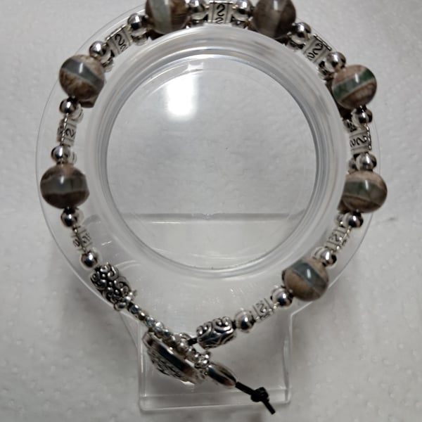 Handmade Natural Grey Agate Beaded Leather Bracelet 