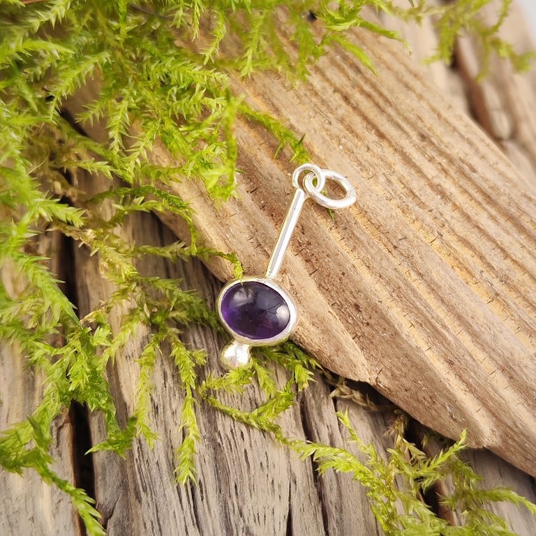 sterling silver pendant with oval amethyst