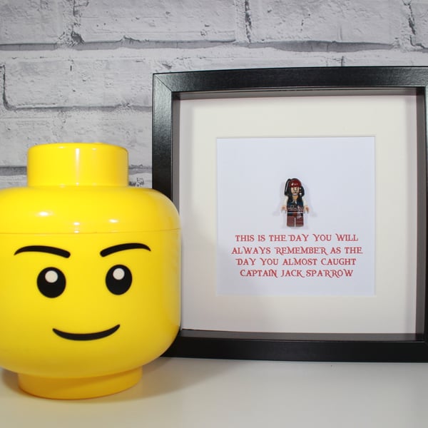 JACK SPARROW - FRAMED LEGO MINIFIGURE - PIRATES OF THE CARIBBEAN - JOHNNY DEPP