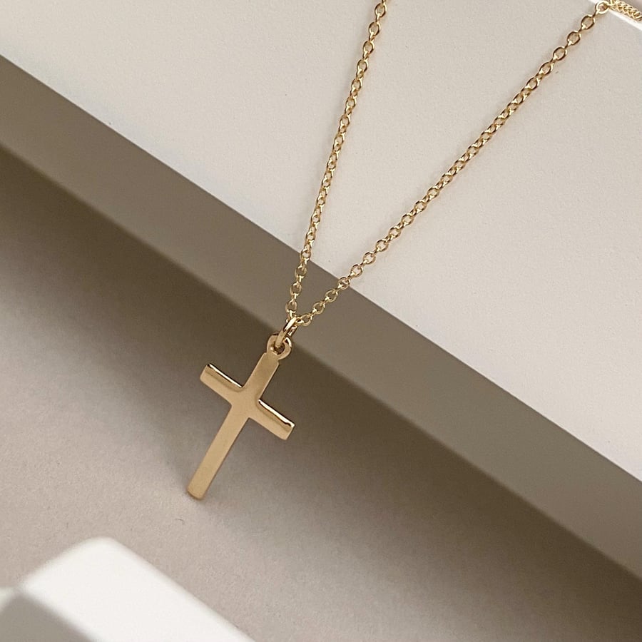 Handmade 9ct solid yellow gold small cross pendant on a trace chain