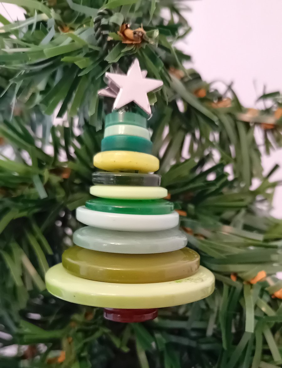 Green Button Christmas Tree Decoration - Star Topper