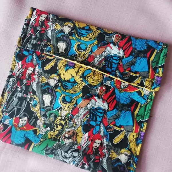 Snack Pouch - Marvel