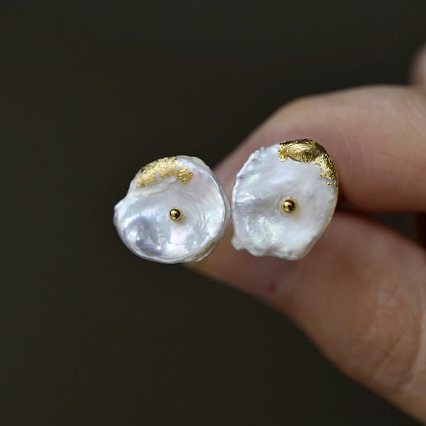 Large irregular Keshi pearls earrings, Gold keshi irregular White pearls studs