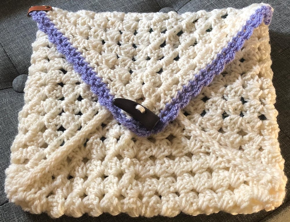 Crochet Book Sleeve 