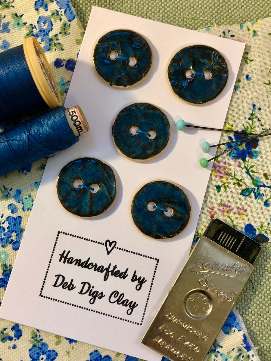 Set of 5 handcrafted, textured ceramic buttons in dark blue 