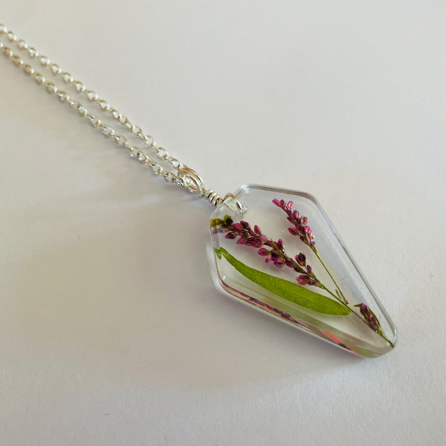 Dried flower pendant