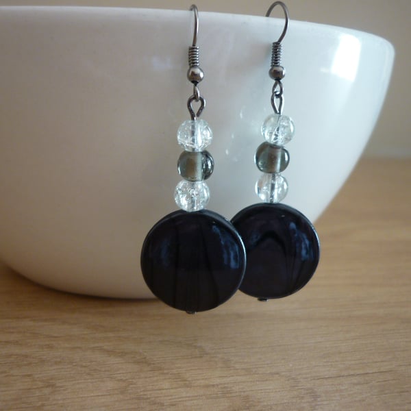 CHARCOAL GREY AND CRYSTAL MOTHER OF PEARL EARRINGS. 