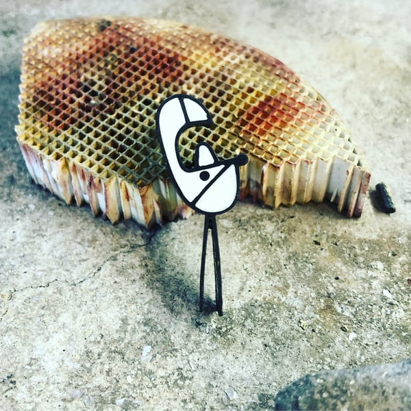 Half price A tiny white fox brooch