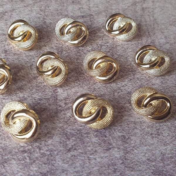 18mm 28L figure 8 button Gold Light weight